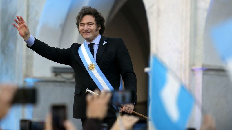 Discovery splash banner for JAVIER MILEI ・ Argentina ・ Política ・ Debates ・ Economía ・ Español ・ Gaming Discord server